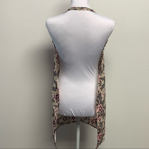 Eddie Bauer | Pink/Green/Brown | Floral Adjustable Strap Apron Nursing Cover - Picture 2 of 12